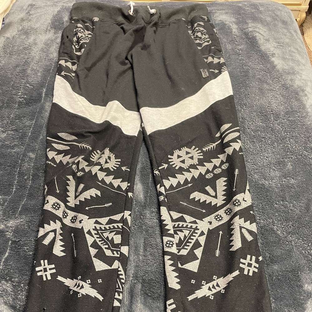 black sweatpants